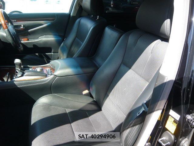 Lexus LS 2012-10 8362369-2