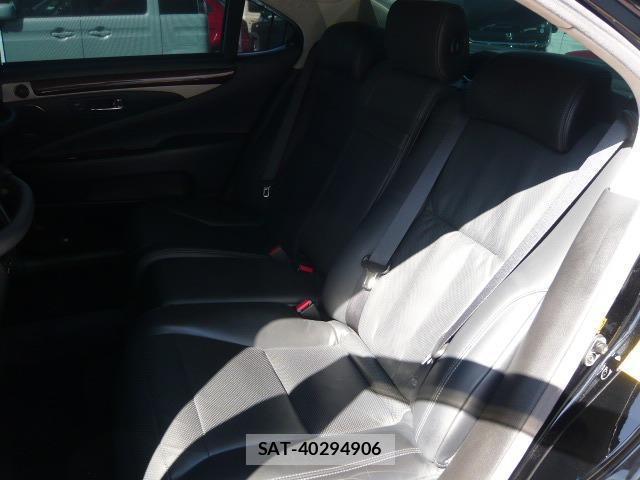 Lexus LS 2012-10 8362369-3