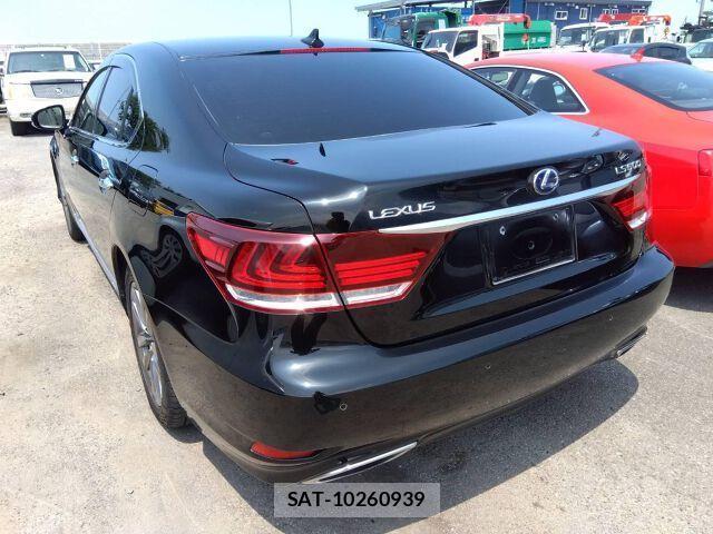 Lexus LS 2013-08 8363295-1