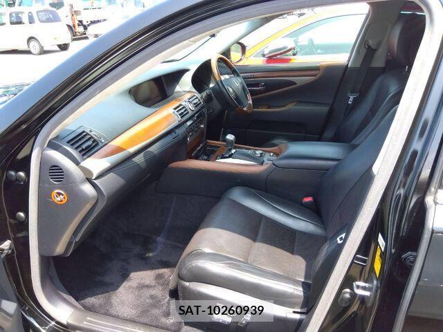 Lexus LS 2013-08 8363295-2