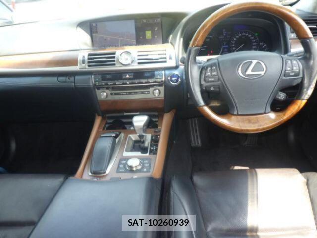 Lexus LS 2013-08 8363295-5