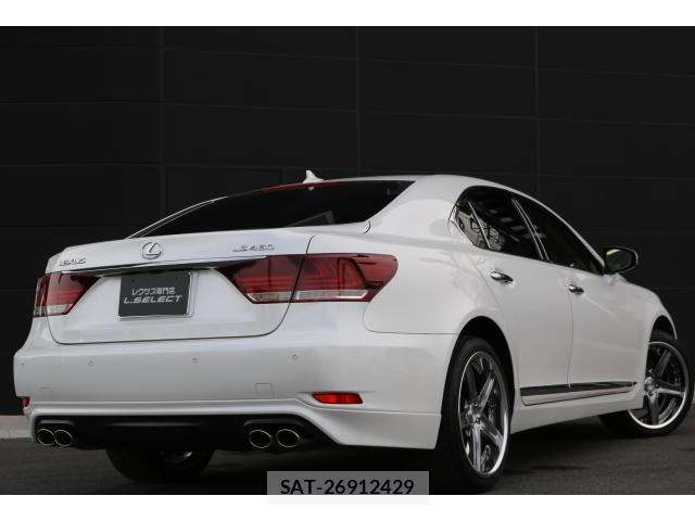 Lexus LS 2013-05 8363603-1
