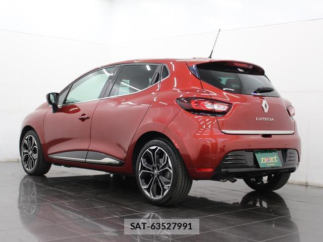 Renault LUTECIA 2018-08 8362818-16