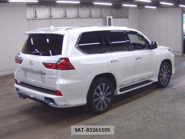 Lexus LX 2020-04 8360757-4