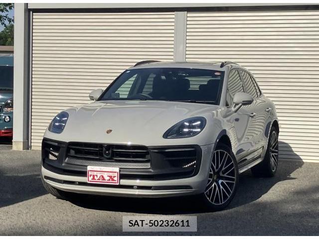 Porsche MACAN 2023-09 8360940-0