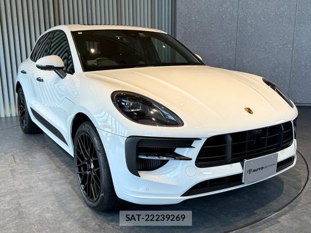 Porsche MACAN 2020-11 8361656-8