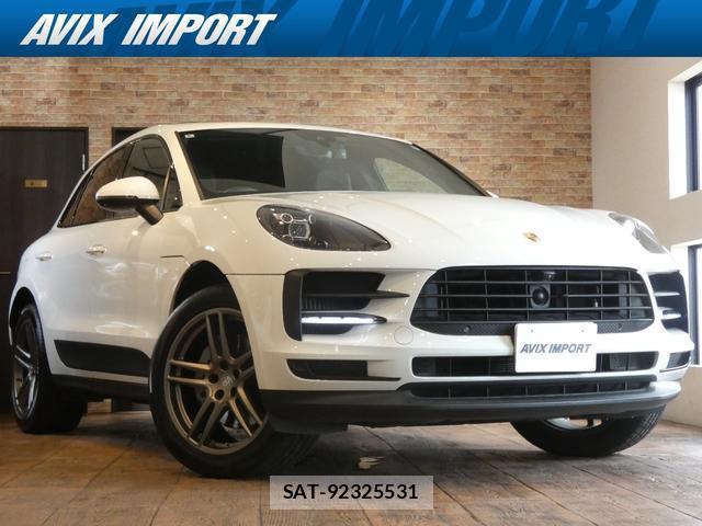 Porsche MACAN 2020-06 8363813-0