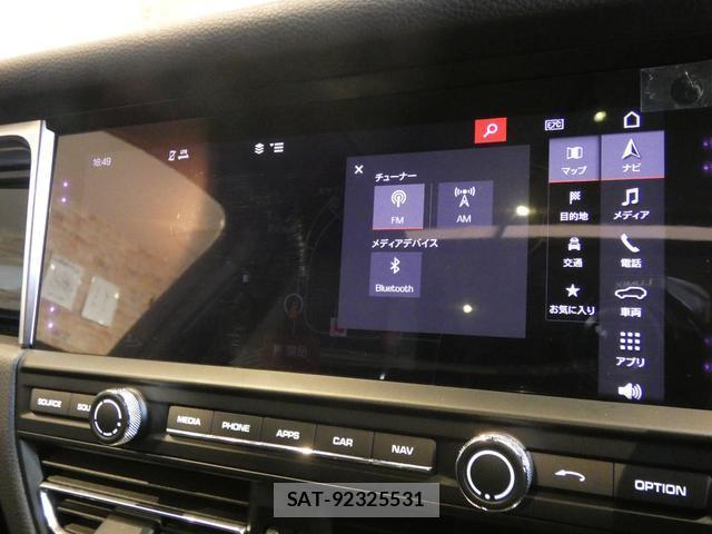 Porsche MACAN 2020-06 8363813-15