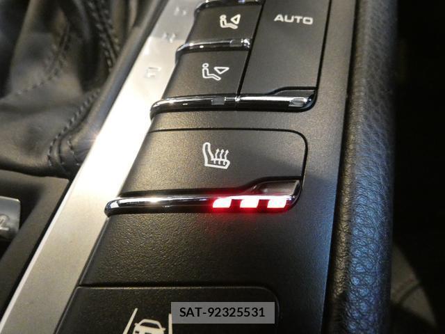 Porsche MACAN 2020-06 8363813-16