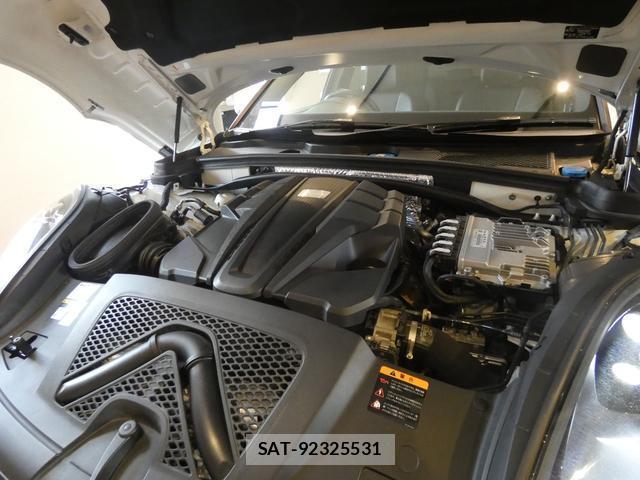 Porsche MACAN 2020-06 8363813-19