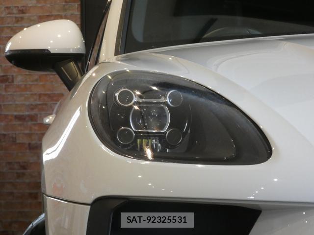 Porsche MACAN 2020-06 8363813-2
