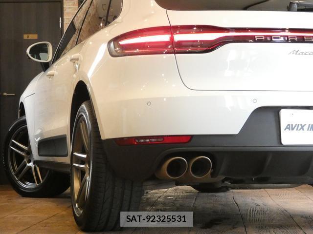 Porsche MACAN 2020-06 8363813-6