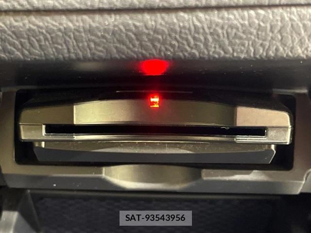 Toyota MARK X 2013-01 8361511-4