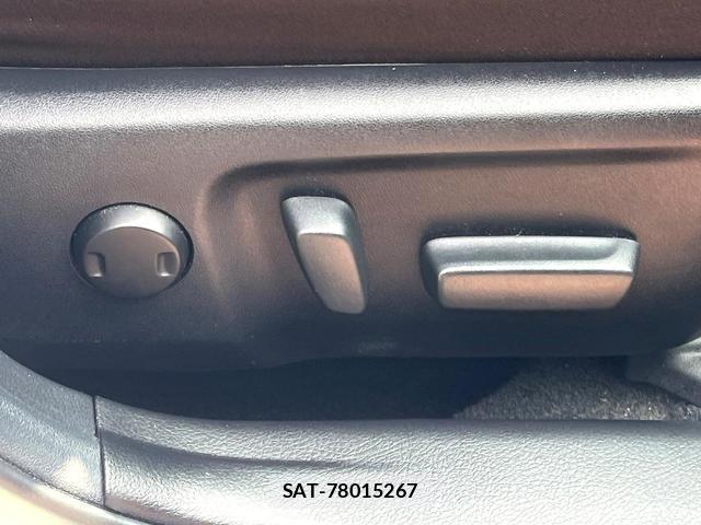 Toyota MARK X 2016-09 8361565-3