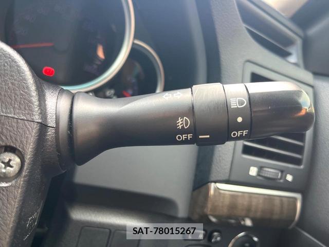 Toyota MARK X 2016-09 8361565-5