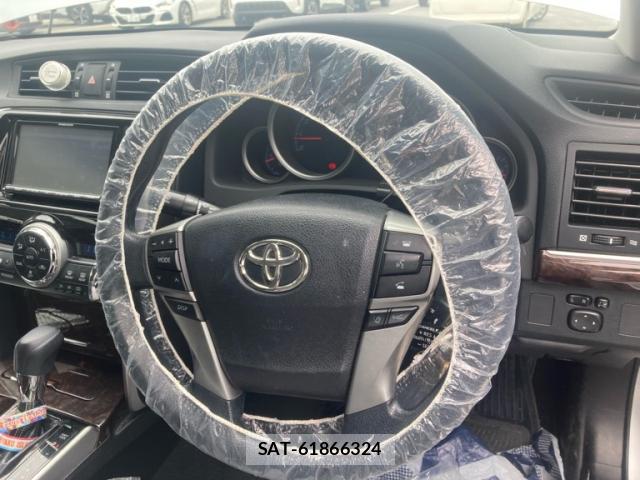 Toyota MARK X 2017-02 8361770-16