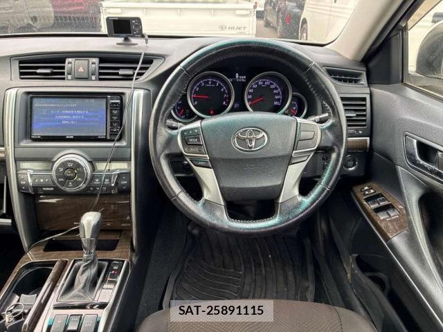 Toyota MARK X 2016-02 8362083-2