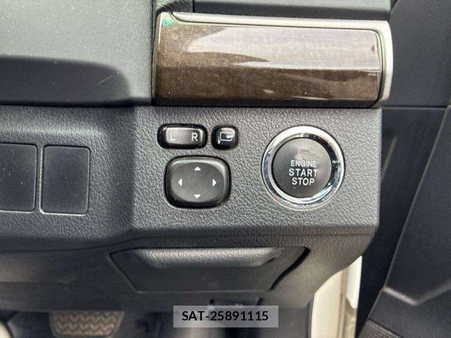 Toyota MARK X 2016-02 8362083-7