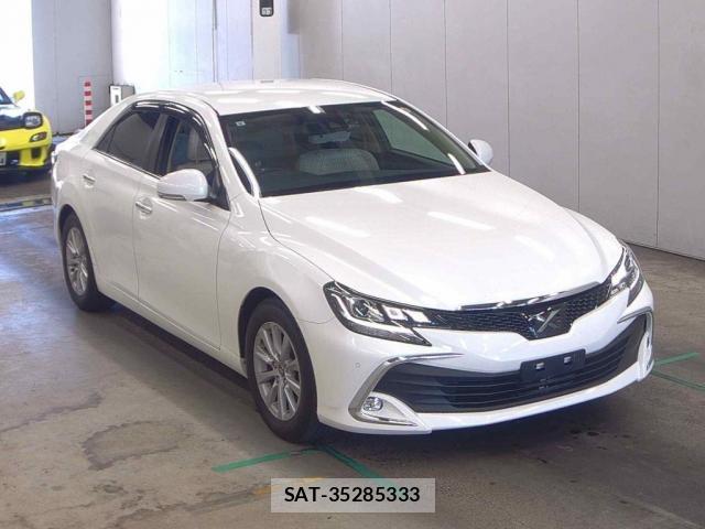 Toyota MARK X 2017-08 8363447-0