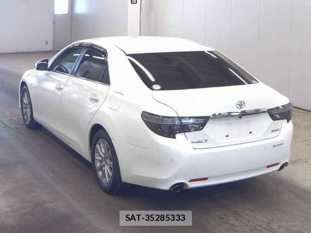 Toyota MARK X 2017-08 8363447-1