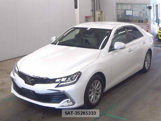 Toyota MARK X 2017-08 8363447-3