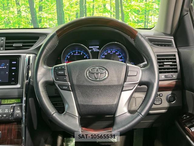 Toyota MARK X 2012-04 8363473-10