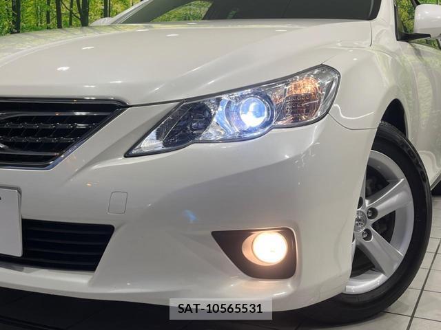 Toyota MARK X 2012-04 8363473-11