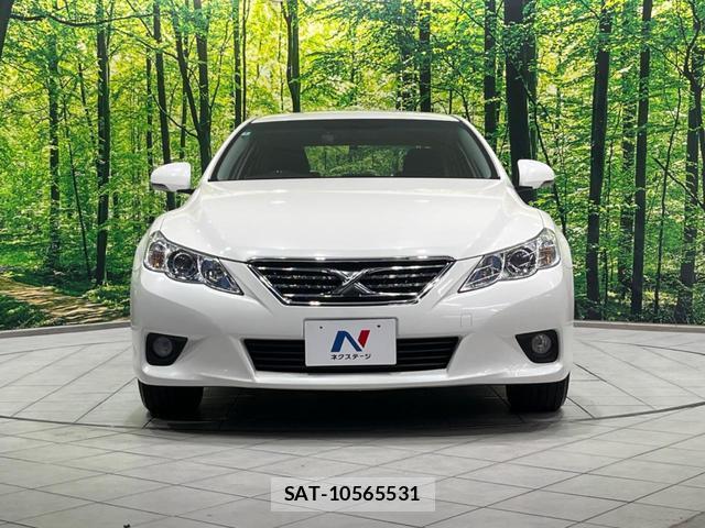 Toyota MARK X 2012-04 8363473-13