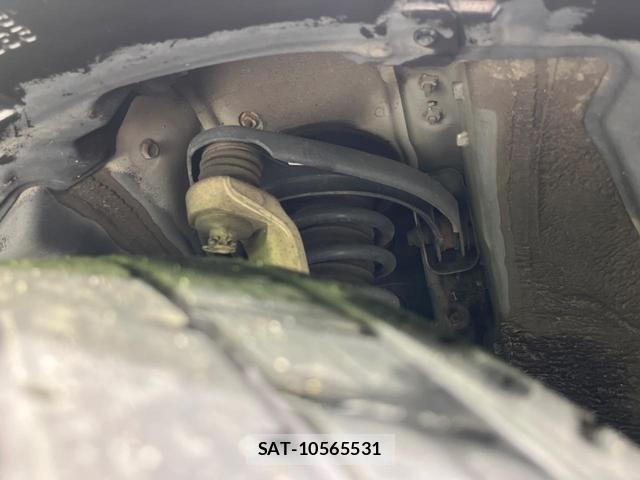 Toyota MARK X 2012-04 8363473-19