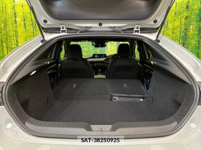 Mazda MAZDA3 2023-08 8360547-9