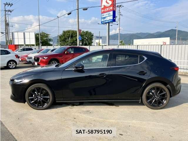 Mazda MAZDA3 2021-11 8360602-10