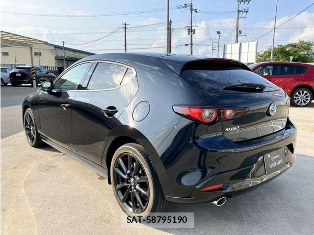 Mazda MAZDA3 2021-11 8360602-12
