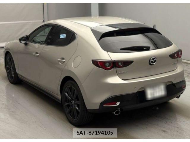 Mazda MAZDA3 2022-02 8361182-4