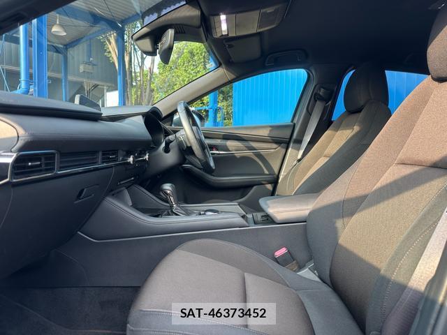 Mazda MAZDA3 2019-06 8362481-11