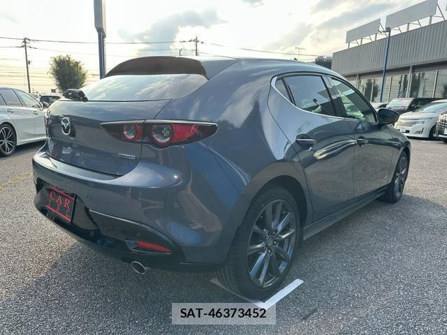 Mazda MAZDA3 2019-06 8362481-4