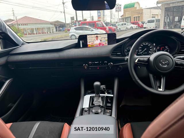 Mazda MAZDA3 2024-10 8363529-1
