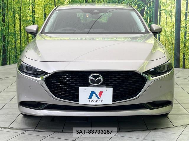Mazda MAZDA3 2022-03 8360544-13