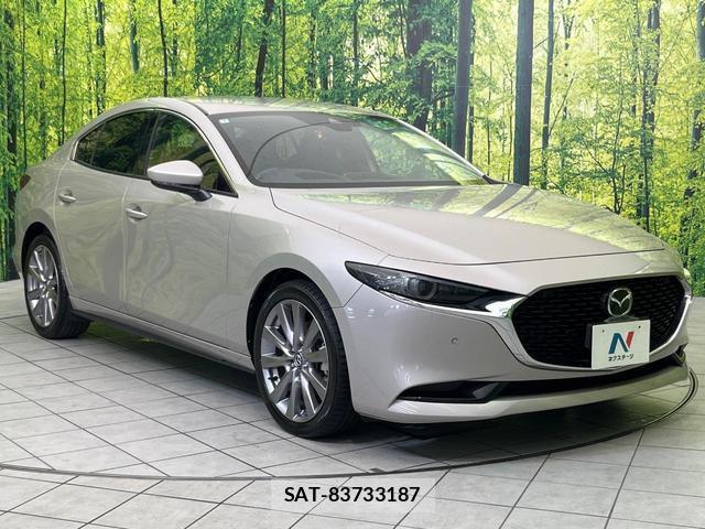 Mazda MAZDA3 2022-03 8360544-15