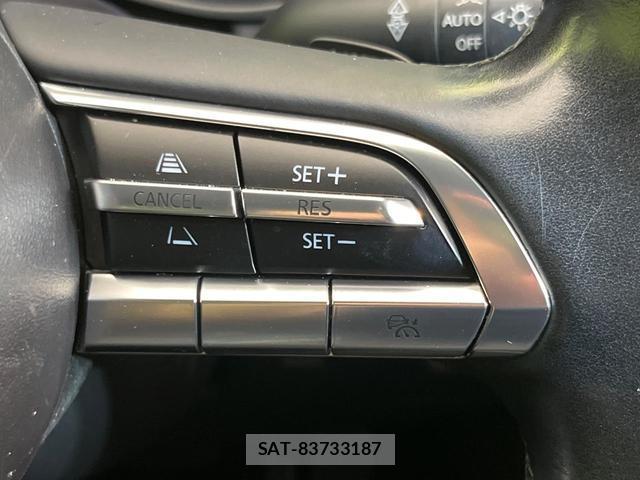 Mazda MAZDA3 2022-03 8360544-4