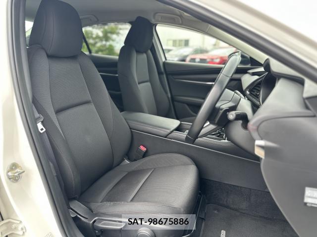 Mazda MAZDA3 2022-05 8362824-13