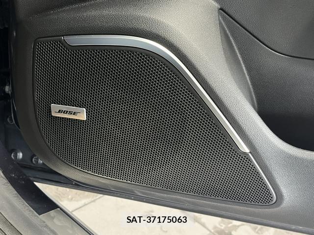Renault MEGANE 2023-06 8363506-7
