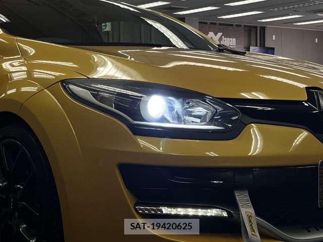 Renault MEGANE 2016-01 8363868-13