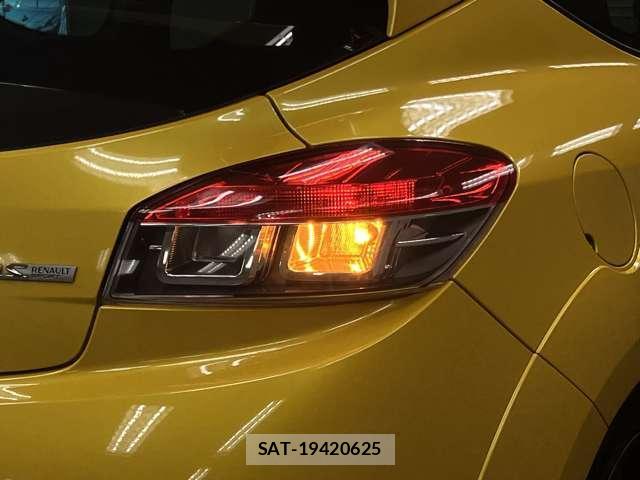Renault MEGANE 2016-01 8363868-15
