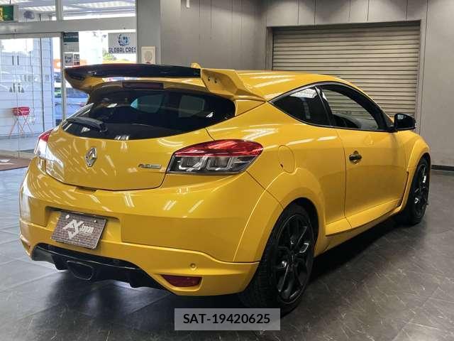 Renault MEGANE 2016-01 8363868-19