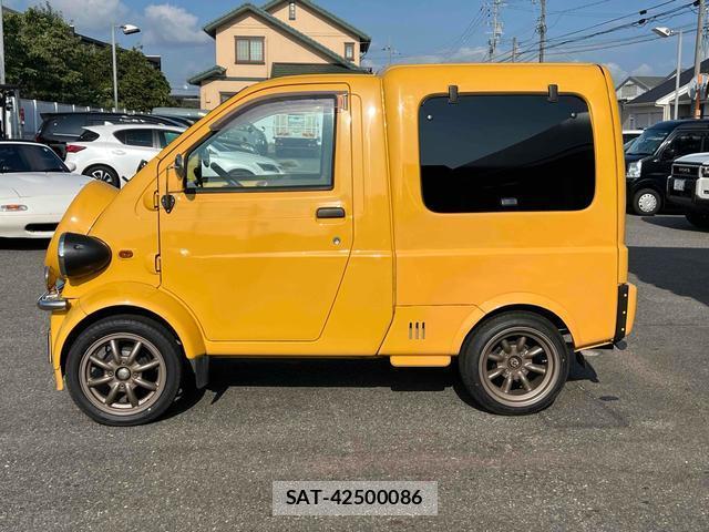 Daihatsu MIDGET II 1997 8360931-12
