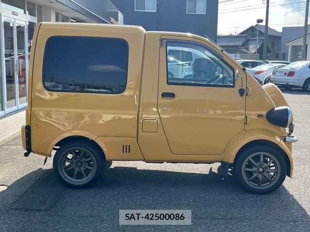 Daihatsu MIDGET II 1997 8360931-13