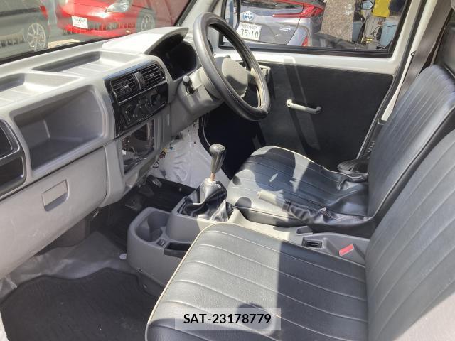 Mitsubishi MINICAB TRUCK 2002 8360833-2