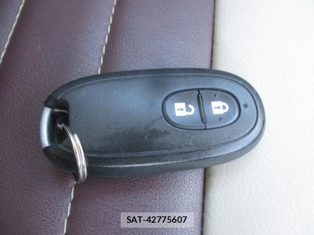 Suzuki MR WAGON 2013-11 8363642-12
