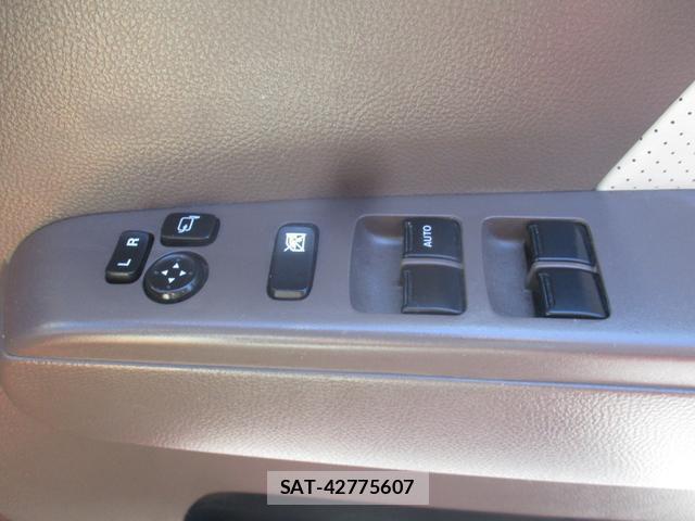 Suzuki MR WAGON 2013-11 8363642-6