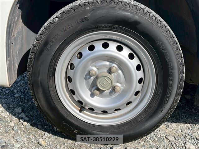 Honda N-VAN 2018-12 8362013-9